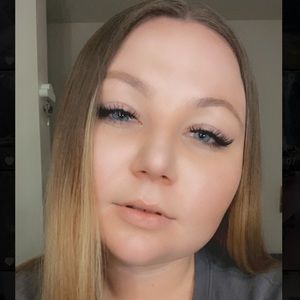 Meet your Posher, Michaela